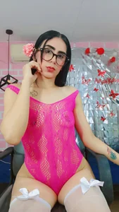 emy_0 rojo Immagine  2