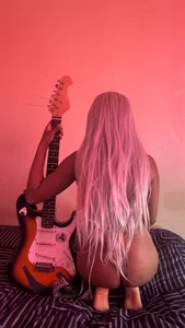 YummyMelanin117 Playing with my guitar Pic 9