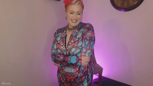 GoddessAlimony: TOO SMALL FOR MY ASS Screen grabs ( 4 фото)