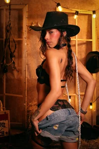 Lia_ValmontのWild Ride 🤎の 5枚の写真