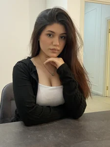 BeataHageny Public Foto 4