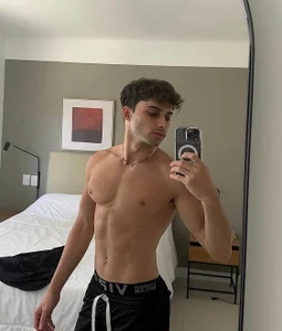 faellDias's XXX Nude Photo 1