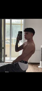 Evan__White_ Public Εικόνα 3