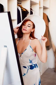 Zdjęcia MarlaDewis white hat 👒:  4