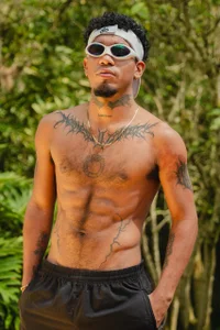 DIEGO_WICKEDのpool dayの枚の写真