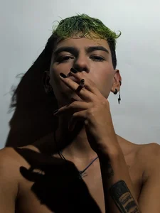 Mickey_Magic cigarette and me Pic 3