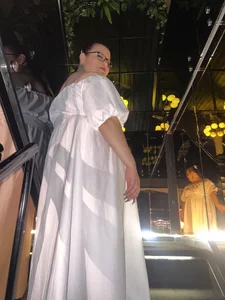 vanessa_moka come to more feet to eat the crumbs that fall,damn bitch, that's what you deserve Billede 5