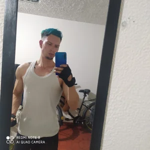 tyleer_1 MY BODY Pic 3