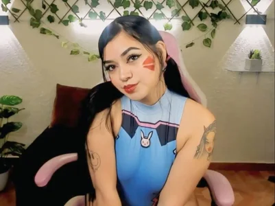 Alison-07 Cosplays Pic 5