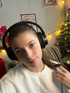 CutieAnny I'm with a tail ^_^ Foto 3