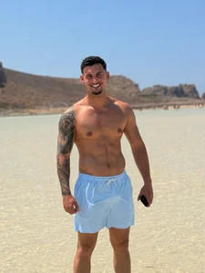 ClintMasters 🏝️ Poză