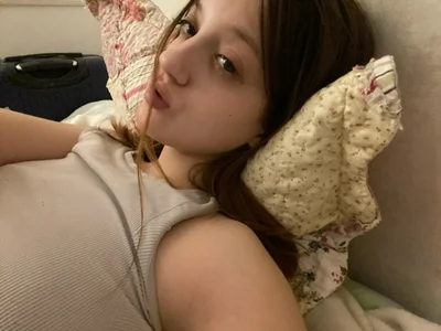 selfie de Larkin_Moone  4 Imagens