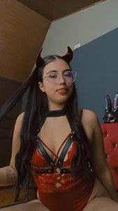 A LITTLE DEVIL WHO ONLY FOLLOWS YOUR ORDERS de Valk_submissive  Imagens