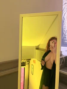 AmmberJones You'd love to see what's behind this.🔥💋 Εικόνα 3