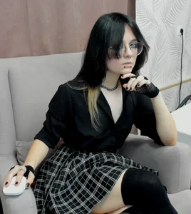 MerciaCreswell Public Pic 2