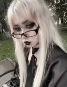 Sindy-Lou Public slika 7