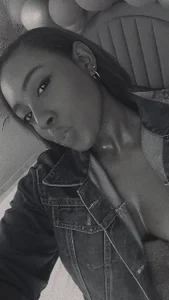 Kendallbleer One day with me😊💖 Pic