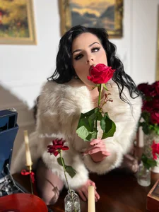 bigJuicyPussy Valentine's Day from Issa Gambar 7