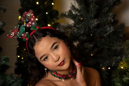 Evaa_Lunna_ Nice Christmas spirit🎄 Pic 2