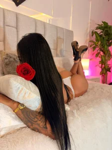 miavegaa1as sensual as a rose🌹🌹🌹图片