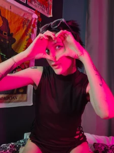 Hyeon_Jin girl in pink Pic 4