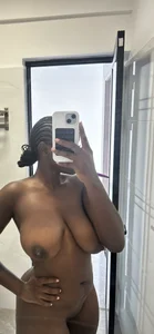 miss_curvy0 Public Pic 4
