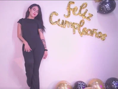 chloe_moons_ My 19th Birthday 🥳 🎉 Gambar 7