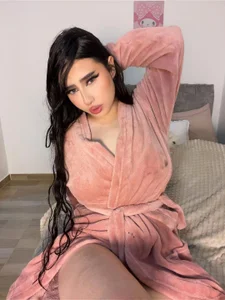 Zdjęcia Sofiia_Vegaa ☺️After shower with me: 