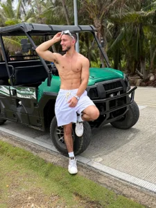 axel_tone in the streets of Sai🌴🏖️ 사진 8