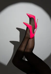 lanna_ox I know you love my feet Pic