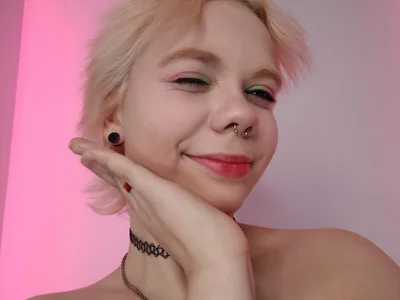 Waifu_Ketrin Public 사진