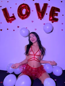 EsmeraldaBlake Valentine's Temptation 🫦💕 টি ছবি