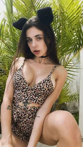 womancat de PartyQqHouse  4 Imagens