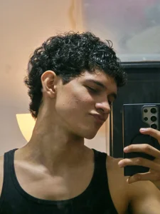 Samuel_Hills_II Mirror Pics Hình