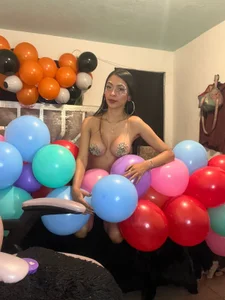 candy 2025 od toxxxic_cams  8 snímek