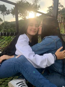 Zdjęcia Girls_hot_2 Love in the air:  2