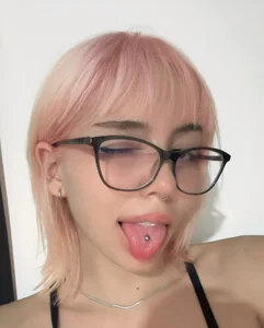 peyton_velvet Just me Pic 3