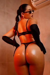 kenndall_21 kullanıcısının Happy Valentine's Day ❤️🌹✨ albümü -  4 fotoğraf