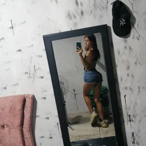 Victoriadeluxe Public Pic 2