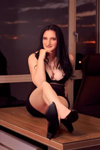 CloeMature Velvet Temptation Poză 2
