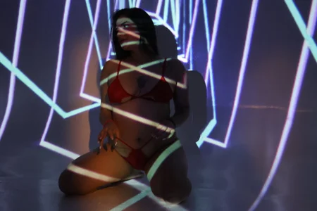 Ashley_Evans22: Urban Glow 🏙️ ( 4 фото)