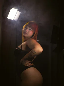 MitsuriKanoji Public Pic 2