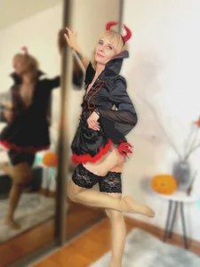 ElzaGlower: Halloween Special 😈 ( 3 фото)