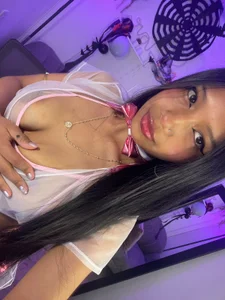 🥵 Rate my teasing skills from 1 to 10… dare you! 💋 de Tianacollins Foto 2