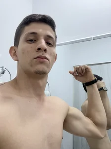 Bodyxx23crossings in the hotel图片