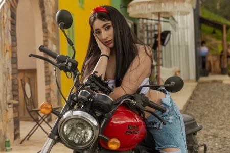 lets take a hot ride de IvonneOwen  5 Imagens