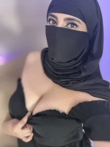 Jasmin_hamdan: They say that desire is in the details... do you notice them? ( 5 фото)