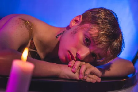 I can be your favorite temptation 🔥❤ de Isaac_Grey  7 photos