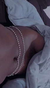 cumcloser Naughty curves Pic