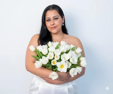 SexxyPamela Naughty pigeon Pic 4